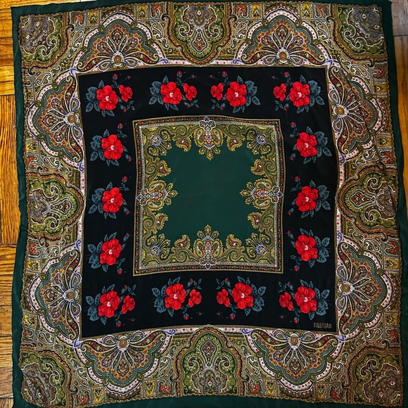 Bill Blass Vintage Red Rose Green Orange Paisley Silk Scarf 30x30 - Picture 1 of 8